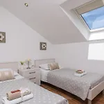 Апартаменты Lorena - With Sea View Near Old Town Трогир