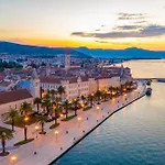 Апартаменты Lorena - With Sea View Near Old Town *